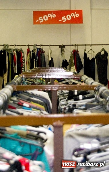 Zdjęcie w galerii na portalu naszraciborz.pl: Rodzeństwo z Raciborza ubiera raciborzan wiadomości z regionu