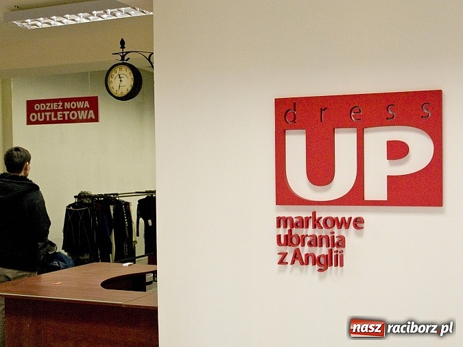 Zdjęcie w galerii na portalu naszraciborz.pl: Rodzeństwo z Raciborza ubiera raciborzan wiadomości z regionu