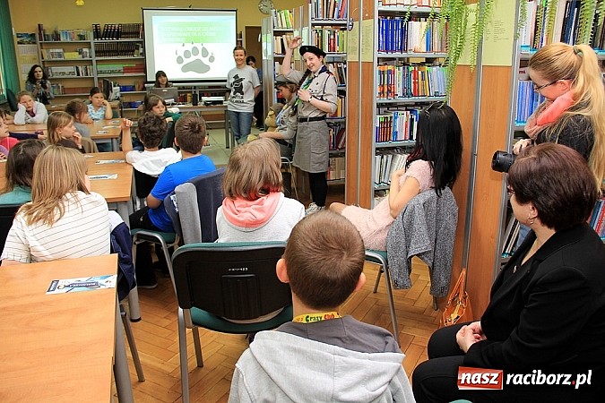 Zdjęcie w galerii na portalu naszraciborz.pl: Tydzień Bibliotek w PWSZ: Opowieść dziadka - śladami niedźwiedzia Wojtka wiadomości z regionu