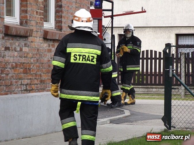 Zdjęcie w galerii na portalu naszraciborz.pl: Łańce: Przedszkolaki spotkały się ze strażakami wiadomości z regionu