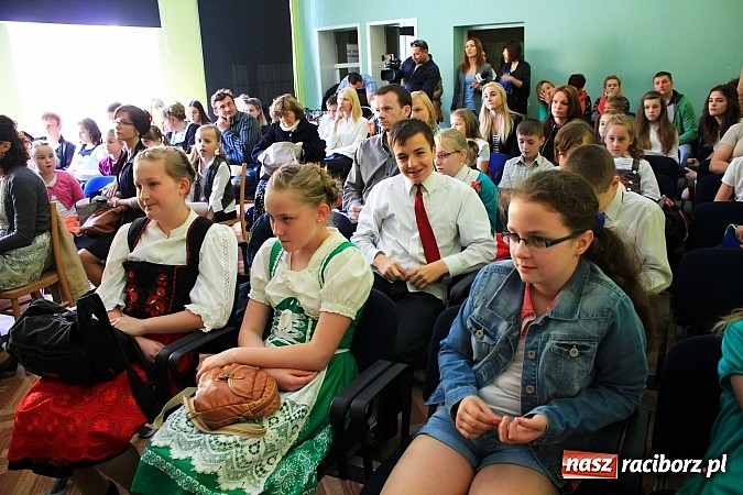 Zdjęcie w galerii na portalu naszraciborz.pl: 13. Wojewódzki Konkurs Piosenki Niemieckiej w MDK wiadomości z regionu