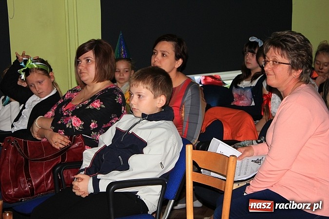 Zdjęcie w galerii na portalu naszraciborz.pl: 13. Wojewódzki Konkurs Piosenki Niemieckiej w MDK wiadomości z regionu