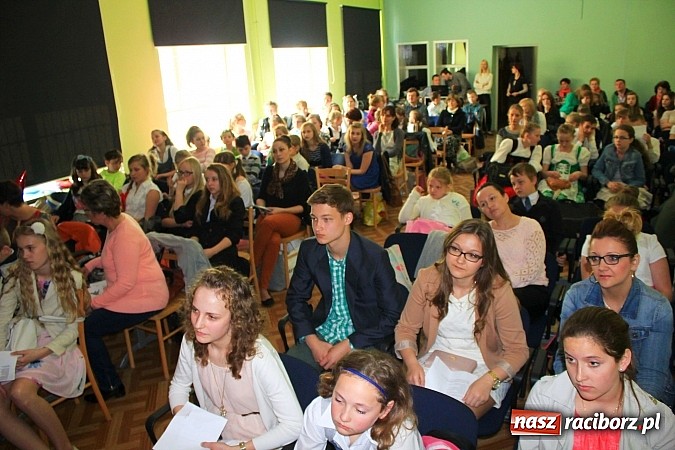 Zdjęcie w galerii na portalu naszraciborz.pl: 13. Wojewódzki Konkurs Piosenki Niemieckiej w MDK wiadomości z regionu