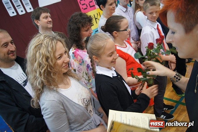 Zdjęcie w galerii na portalu naszraciborz.pl: Najlepsi uczniowie wyróżnieni na święcie szkoły wiadomości z regionu