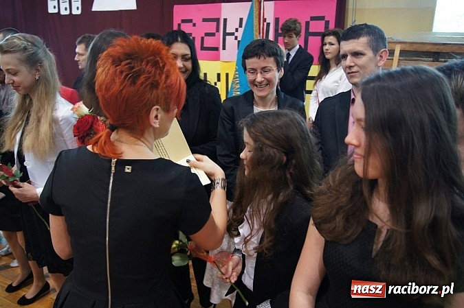 Zdjęcie w galerii na portalu naszraciborz.pl: Najlepsi uczniowie wyróżnieni na święcie szkoły wiadomości z regionu
