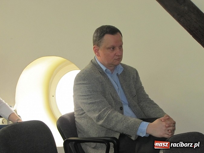 Zdjęcie w galerii na portalu naszraciborz.pl: Dr Piotr Kocyba z wykładem w hotelu Polonia wiadomości z regionu