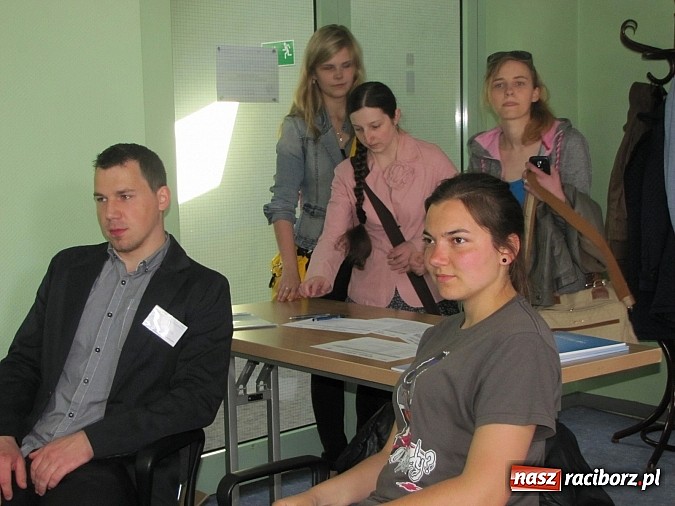 Zdjęcie w galerii na portalu naszraciborz.pl: Dr Piotr Kocyba z wykładem w hotelu Polonia wiadomości z regionu