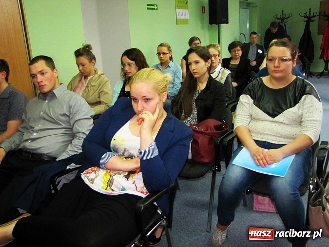 Zdjęcie w galerii na portalu naszraciborz.pl: Dr Piotr Kocyba z wykładem w hotelu Polonia wiadomości z regionu
