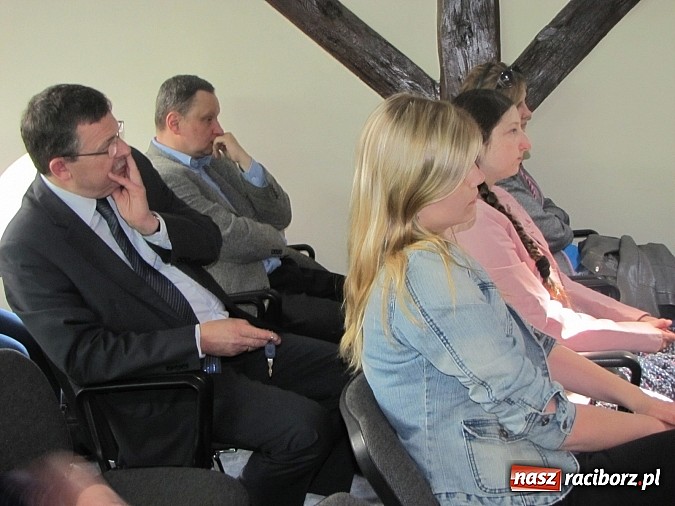 Zdjęcie w galerii na portalu naszraciborz.pl: Dr Piotr Kocyba z wykładem w hotelu Polonia wiadomości z regionu