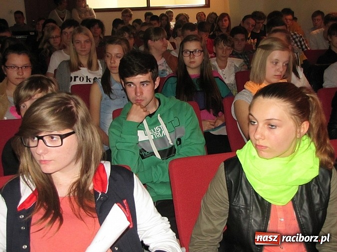 Zdjęcie w galerii na portalu naszraciborz.pl: Studia czy kształcenie zawodowe? Spotkanie z gimnazjalistami na Zamku wiadomości z regionu