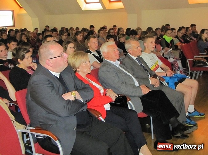 Zdjęcie w galerii na portalu naszraciborz.pl: Studia czy kształcenie zawodowe? Spotkanie z gimnazjalistami na Zamku wiadomości z regionu