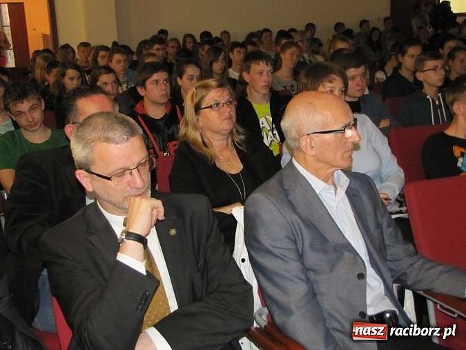 Zdjęcie w galerii na portalu naszraciborz.pl: Studia czy kształcenie zawodowe? Spotkanie z gimnazjalistami na Zamku wiadomości z regionu
