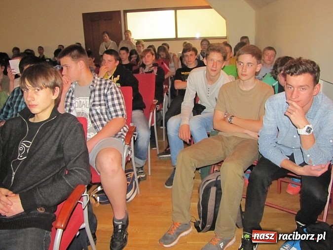 Zdjęcie w galerii na portalu naszraciborz.pl: Studia czy kształcenie zawodowe? Spotkanie z gimnazjalistami na Zamku wiadomości z regionu