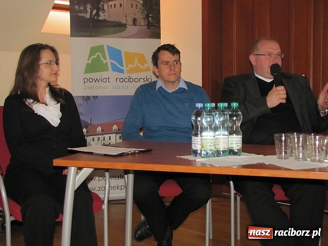 Zdjęcie w galerii na portalu naszraciborz.pl: Studia czy kształcenie zawodowe? Spotkanie z gimnazjalistami na Zamku wiadomości z regionu