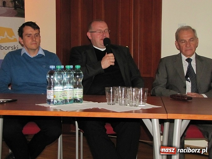 Zdjęcie w galerii na portalu naszraciborz.pl: Studia czy kształcenie zawodowe? Spotkanie z gimnazjalistami na Zamku wiadomości z regionu