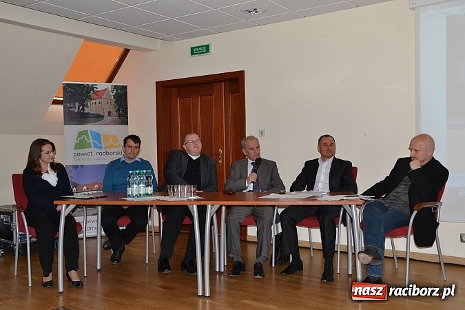 Zdjęcie w galerii na portalu naszraciborz.pl: Studia czy kształcenie zawodowe? Spotkanie z gimnazjalistami na Zamku wiadomości z regionu