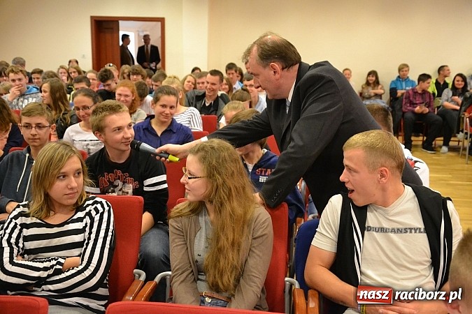 Zdjęcie w galerii na portalu naszraciborz.pl: Studia czy kształcenie zawodowe? Spotkanie z gimnazjalistami na Zamku wiadomości z regionu