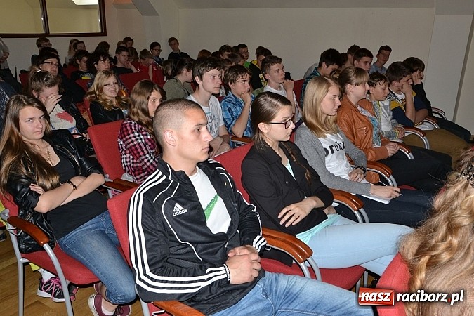 Zdjęcie w galerii na portalu naszraciborz.pl: Studia czy kształcenie zawodowe? Spotkanie z gimnazjalistami na Zamku wiadomości z regionu