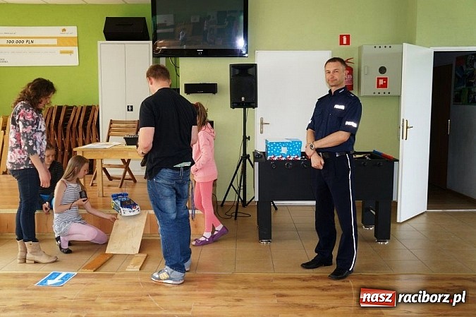 Zdjęcie w galerii na portalu naszraciborz.pl: Konkurs autek sterowanych - zawody w Strefie wiadomości z regionu