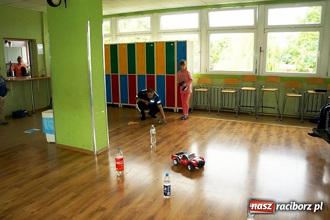 Zdjęcie w galerii na portalu naszraciborz.pl: Konkurs autek sterowanych - zawody w Strefie wiadomości z regionu