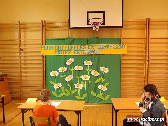 Zdjęcie w galerii na portalu naszraciborz.pl: Mistrzowie ortografii z całego powiatu w ZSP nr 3 w Raciborzu wiadomości z regionu