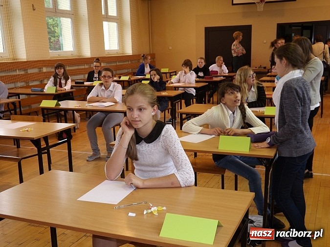 Zdjęcie w galerii na portalu naszraciborz.pl: Mistrzowie ortografii z całego powiatu w ZSP nr 3 w Raciborzu wiadomości z regionu