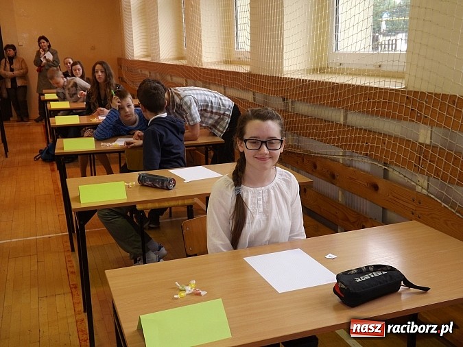 Zdjęcie w galerii na portalu naszraciborz.pl: Mistrzowie ortografii z całego powiatu w ZSP nr 3 w Raciborzu wiadomości z regionu