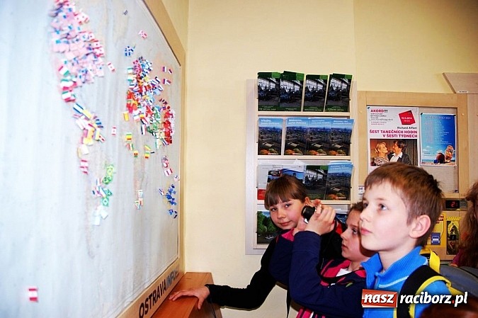 Zdjęcie w galerii na portalu naszraciborz.pl: Uczniowie SP 13 gościli w Ostrawie wiadomości z regionu