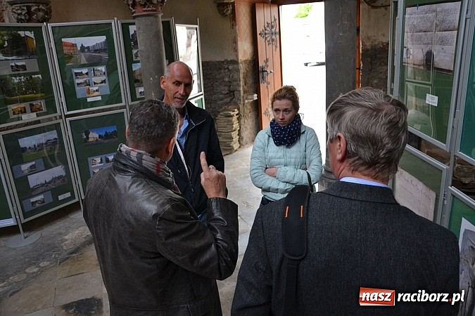 Zdjęcie w galerii na portalu naszraciborz.pl: Eduardo Lichnowsky zwiedził raciborski zamek wiadomości z regionu