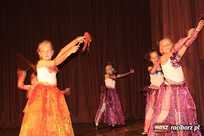 Zdjęcie w galerii na portalu naszraciborz.pl: 14. Gminny Przegląd Zespoł&oacute;w Artystycznych w Krzanowicach wiadomości z regionu