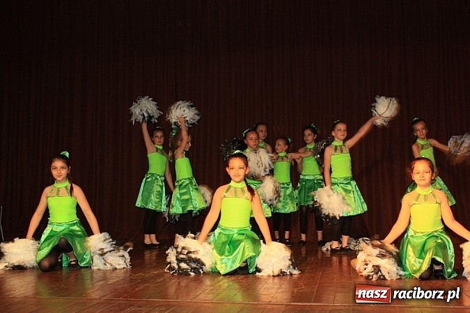 Zdjęcie w galerii na portalu naszraciborz.pl: 14. Gminny Przegląd Zespoł&oacute;w Artystycznych w Krzanowicach wiadomości z regionu