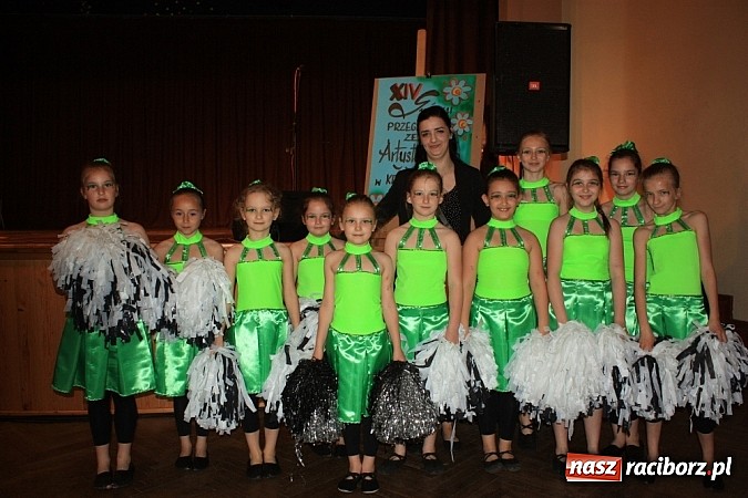 Zdjęcie w galerii na portalu naszraciborz.pl: 14. Gminny Przegląd Zespoł&oacute;w Artystycznych w Krzanowicach wiadomości z regionu