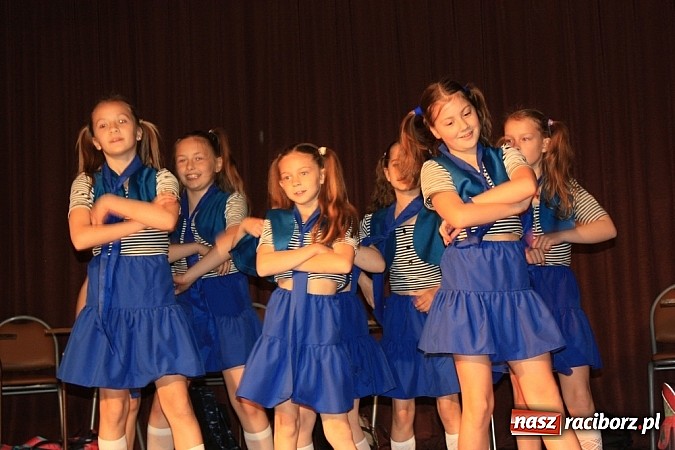 Zdjęcie w galerii na portalu naszraciborz.pl: 14. Gminny Przegląd Zespoł&oacute;w Artystycznych w Krzanowicach wiadomości z regionu
