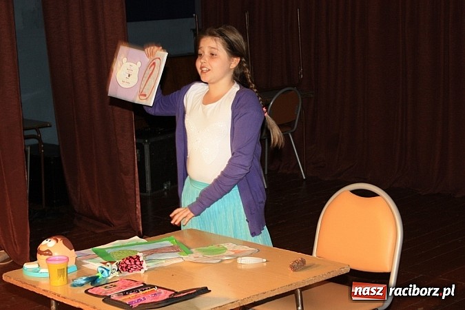 Zdjęcie w galerii na portalu naszraciborz.pl: 14. Gminny Przegląd Zespoł&oacute;w Artystycznych w Krzanowicach wiadomości z regionu