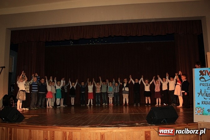 Zdjęcie w galerii na portalu naszraciborz.pl: 14. Gminny Przegląd Zespoł&oacute;w Artystycznych w Krzanowicach wiadomości z regionu