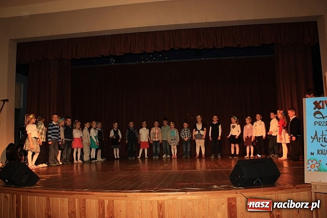 Zdjęcie w galerii na portalu naszraciborz.pl: 14. Gminny Przegląd Zespoł&oacute;w Artystycznych w Krzanowicach wiadomości z regionu