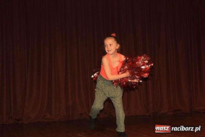 Zdjęcie w galerii na portalu naszraciborz.pl: 14. Gminny Przegląd Zespoł&oacute;w Artystycznych w Krzanowicach wiadomości z regionu
