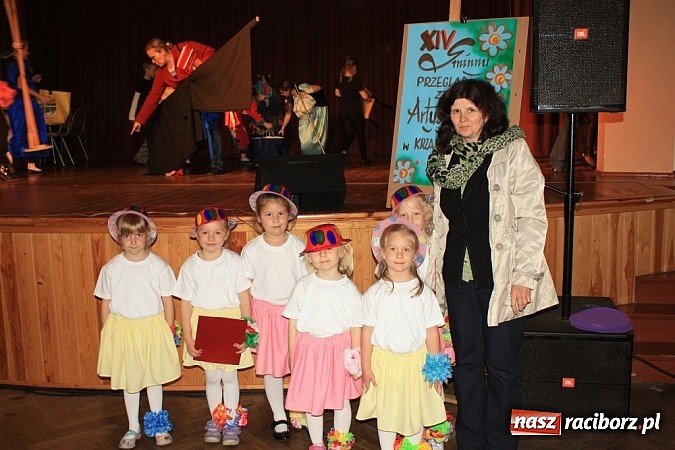 Zdjęcie w galerii na portalu naszraciborz.pl: 14. Gminny Przegląd Zespoł&oacute;w Artystycznych w Krzanowicach wiadomości z regionu