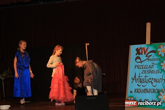 Zdjęcie w galerii na portalu naszraciborz.pl: 14. Gminny Przegląd Zespoł&oacute;w Artystycznych w Krzanowicach wiadomości z regionu