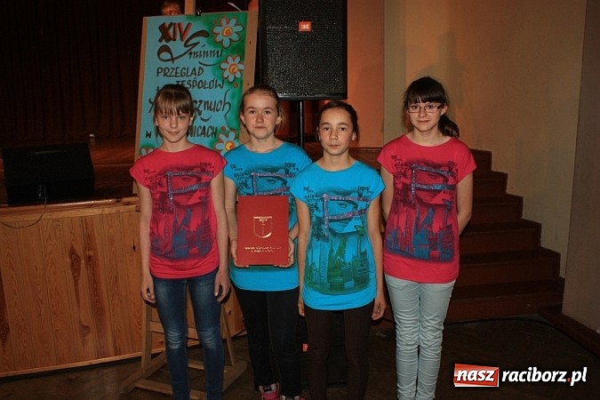 Zdjęcie w galerii na portalu naszraciborz.pl: 14. Gminny Przegląd Zespoł&oacute;w Artystycznych w Krzanowicach wiadomości z regionu