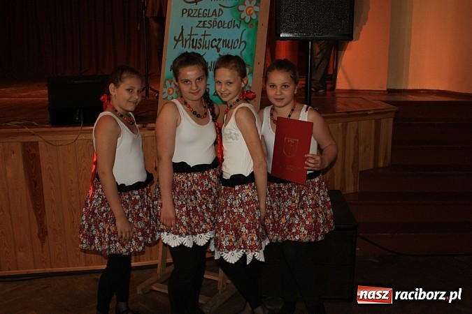 Zdjęcie w galerii na portalu naszraciborz.pl: 14. Gminny Przegląd Zespoł&oacute;w Artystycznych w Krzanowicach wiadomości z regionu