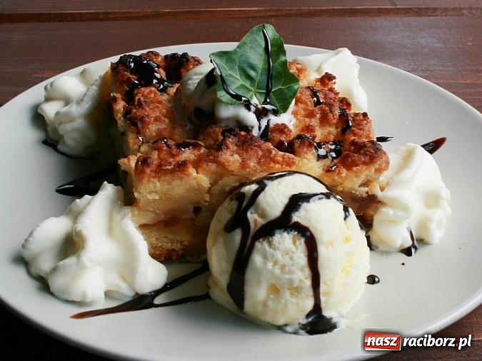 Zdjęcie w galerii na portalu naszraciborz.pl: Zapach dań z grilla na Leśnej Polanie wiadomości z regionu