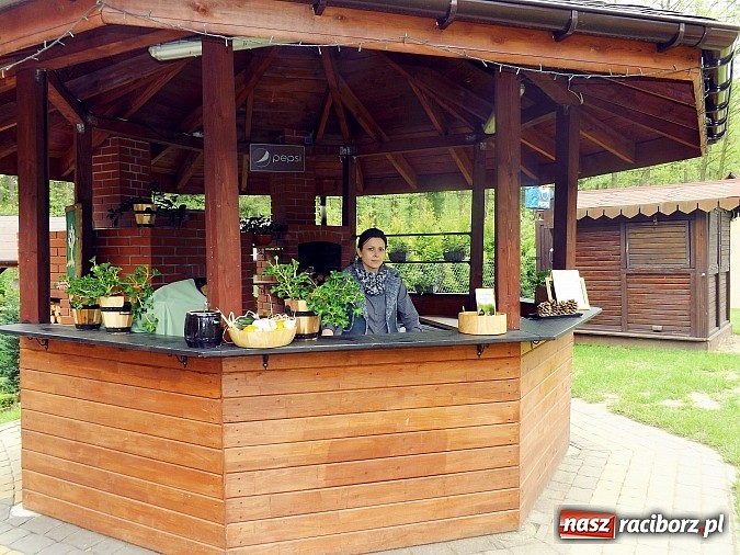 Zdjęcie w galerii na portalu naszraciborz.pl: Zapach dań z grilla na Leśnej Polanie wiadomości z regionu