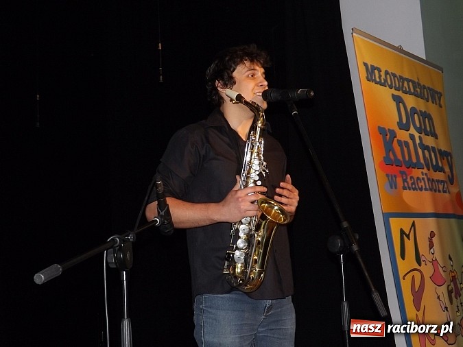 Zdjęcie w galerii na portalu naszraciborz.pl: Fesiwal Piosenki Europejskiej: Eliminacje wojewódzkie w MDK wiadomości z regionu