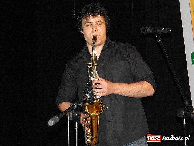 Zdjęcie w galerii na portalu naszraciborz.pl: Fesiwal Piosenki Europejskiej: Eliminacje wojewódzkie w MDK wiadomości z regionu