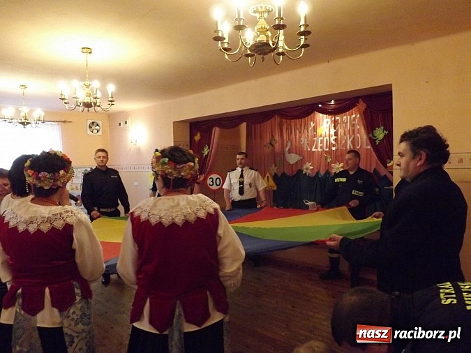 Zdjęcie w galerii na portalu naszraciborz.pl: Przedszkolaki z Łańc przestrzegają najważniejszych zasad bezpieczeństwa!  wiadomości z regionu