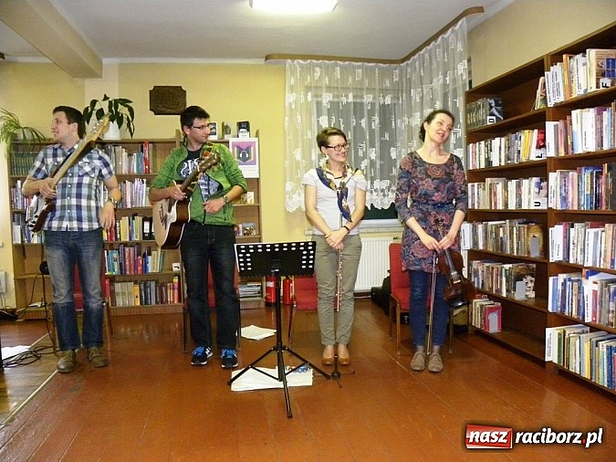 Zdjęcie w galerii na portalu naszraciborz.pl: Wersja Robocza w Markowicach. Huldra na bis  wiadomości z regionu