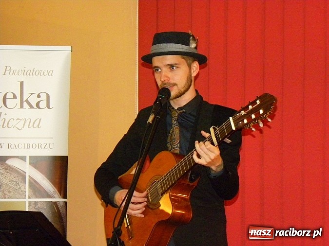 Zdjęcie w galerii na portalu naszraciborz.pl: Okudżawa według Kuby Blokesza wiadomości z regionu
