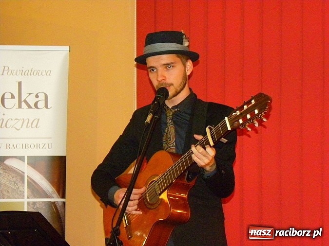Zdjęcie w galerii na portalu naszraciborz.pl: Okudżawa według Kuby Blokesza wiadomości z regionu