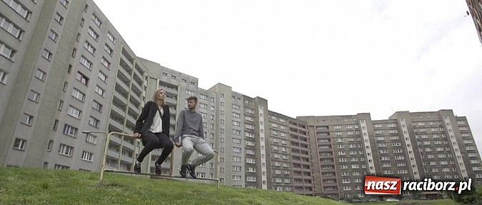 Zdjęcie w galerii na portalu naszraciborz.pl: Kuzyn - krótkometrażowa produkcja SMS-u wiadomości z regionu